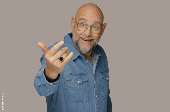 תמונת מופע: שיחה על הבמה צביקה הדר